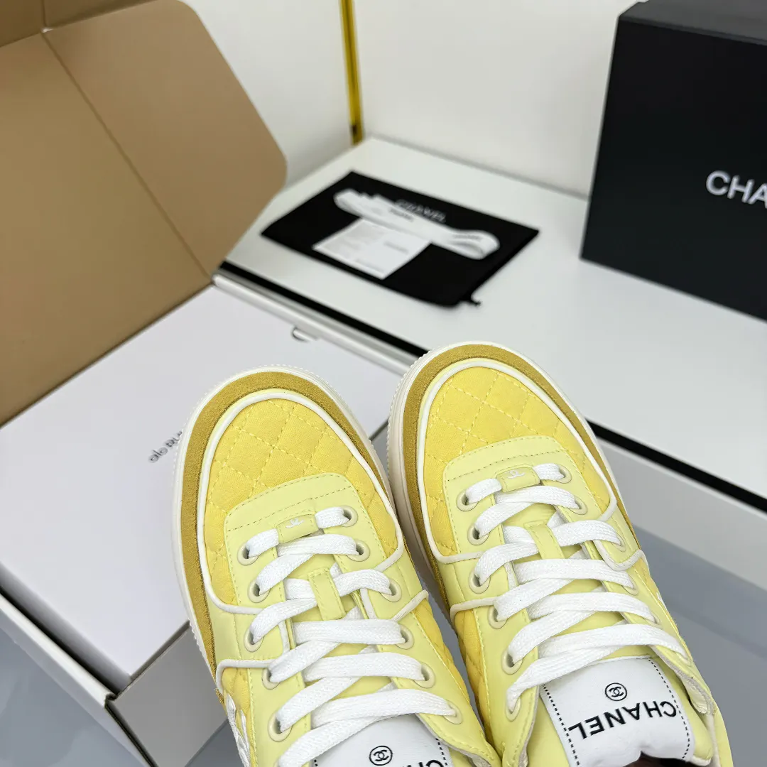 👟👟Ex-factory price 620👟👟 Chanel bread shoes ~ original calfskin panda shoes Chanel 25C latest hot style panda black and white sports shoes casual sneakers Xiaoxiang hot item classic black and white panda color coco girls must pay Fabric: original custom mixed sheepskin lining: original imported breathable mesh lining outsole: Original molded rubber + TPU combination Size: Women's 35-41